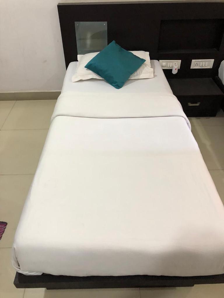 Aston Service Apartment บังกาลอร์ ภายนอก รูปภาพ